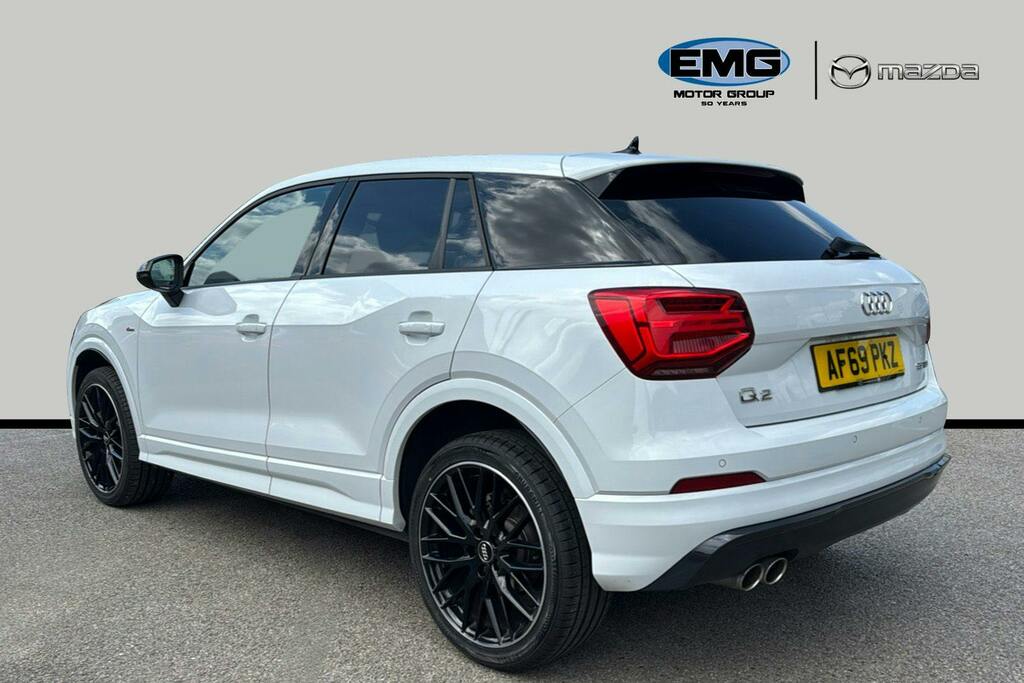 Audi Q2 1.5 Tfsi Cod 35 Black Edition Suv Manua AF69PKZ White #4