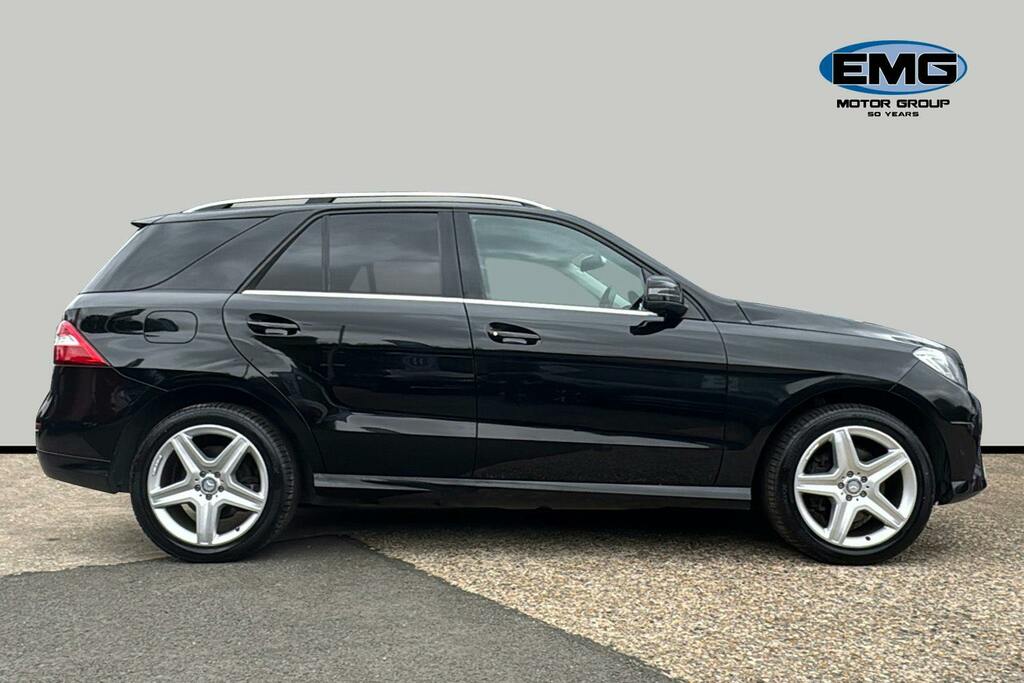 Mercedes-Benz M Class 2.1 Ml250 Bluetec Amg Line Suv G Tronic Black #3