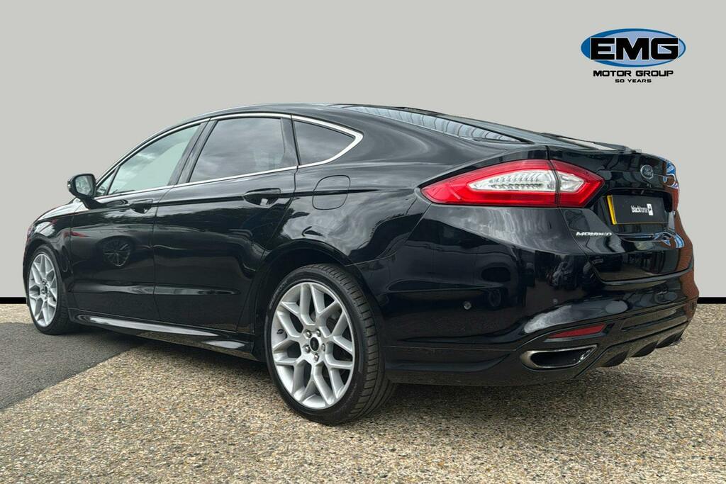 Ford Mondeo 2.0T Ecoboost Titanium Hatchback Black #4