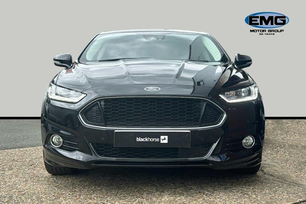 Ford Mondeo 2.0T Ecoboost Titanium Hatchback Black #2