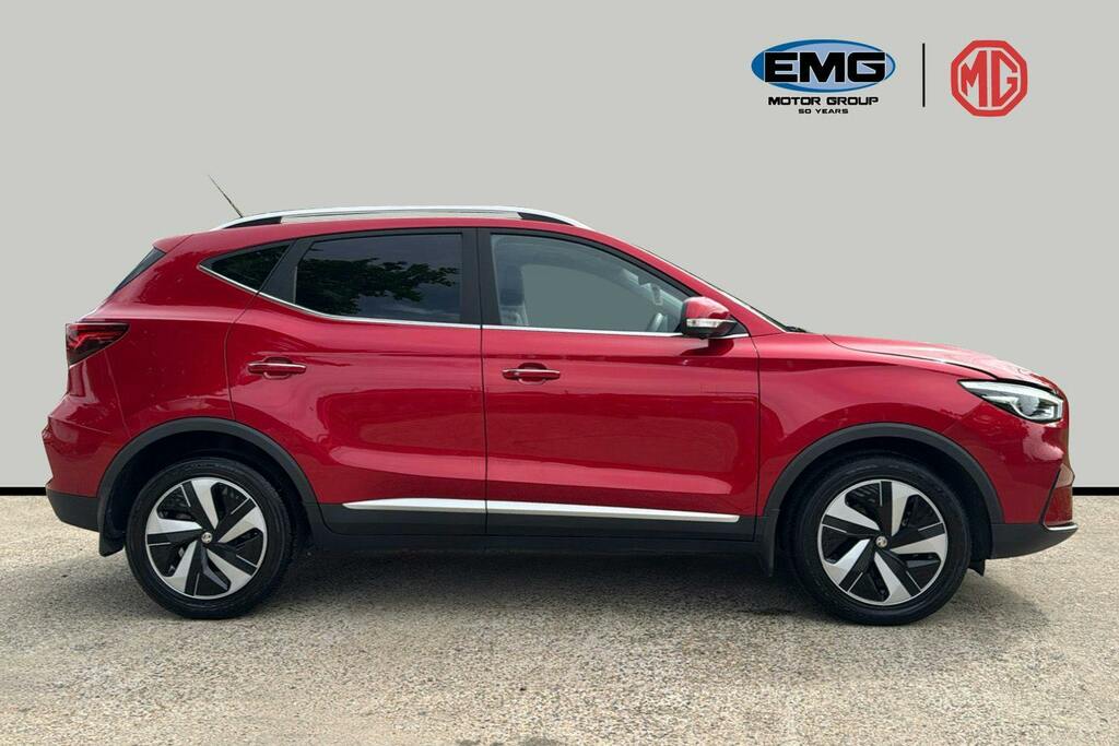MG ZS 72.6Kwh Trophy Connect Long Range Suv Red #3