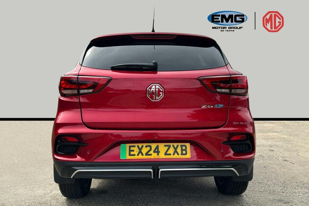 MG ZS 72.6Kwh Trophy Connect Long Range Suv Red #5