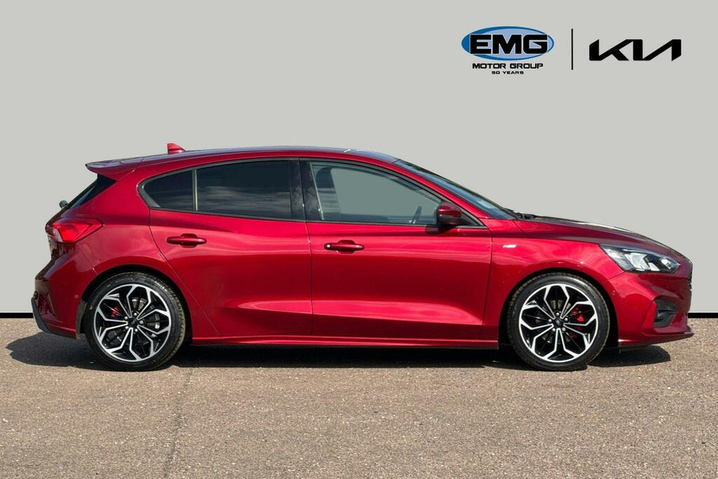 Ford Focus 1.5 Ecoblue St Line X Hatchback Red #3