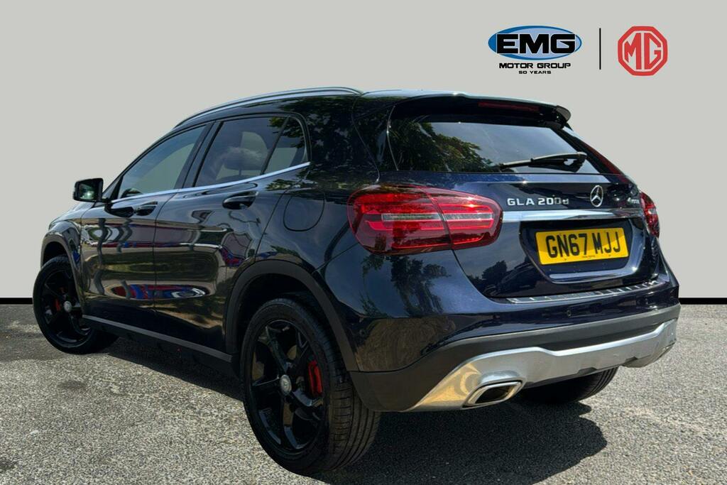 Mercedes-Benz GLA Class 2.1 Gla200d Sport Premium Plus Suv 7G Blue #4