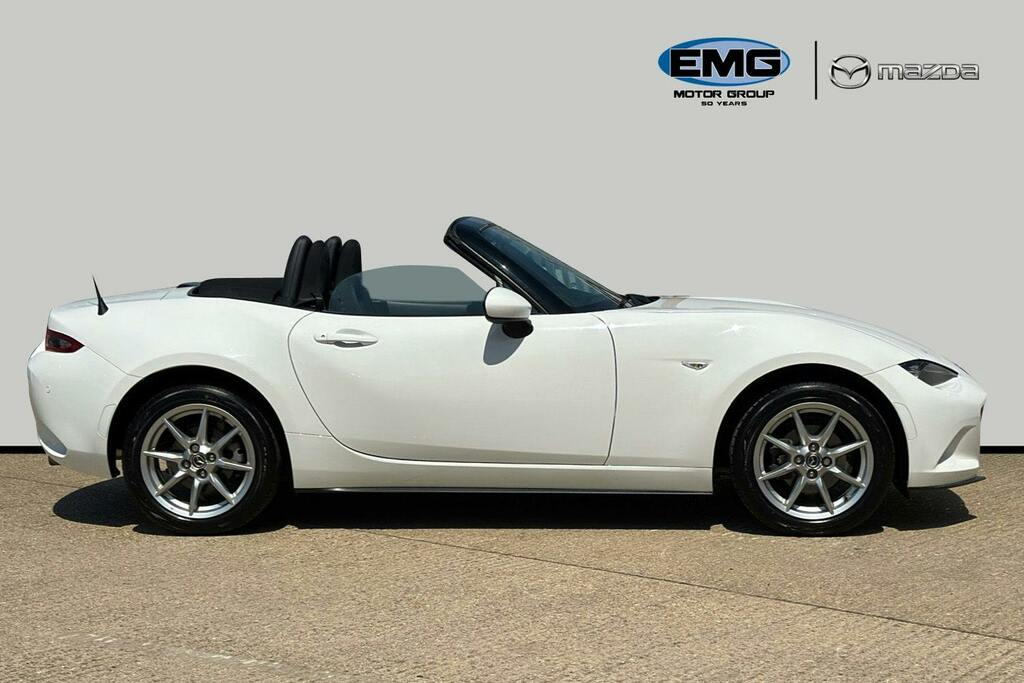 Mazda MX-5 1.5 Skyactiv G Se Convertible White #3