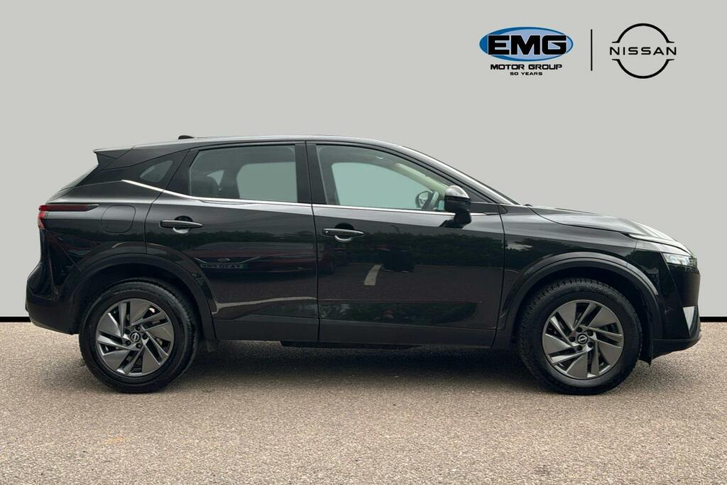Nissan Qashqai 1.3 Dig T Mhev Acenta Premium Suv Hybri DV24YXG Black #3
