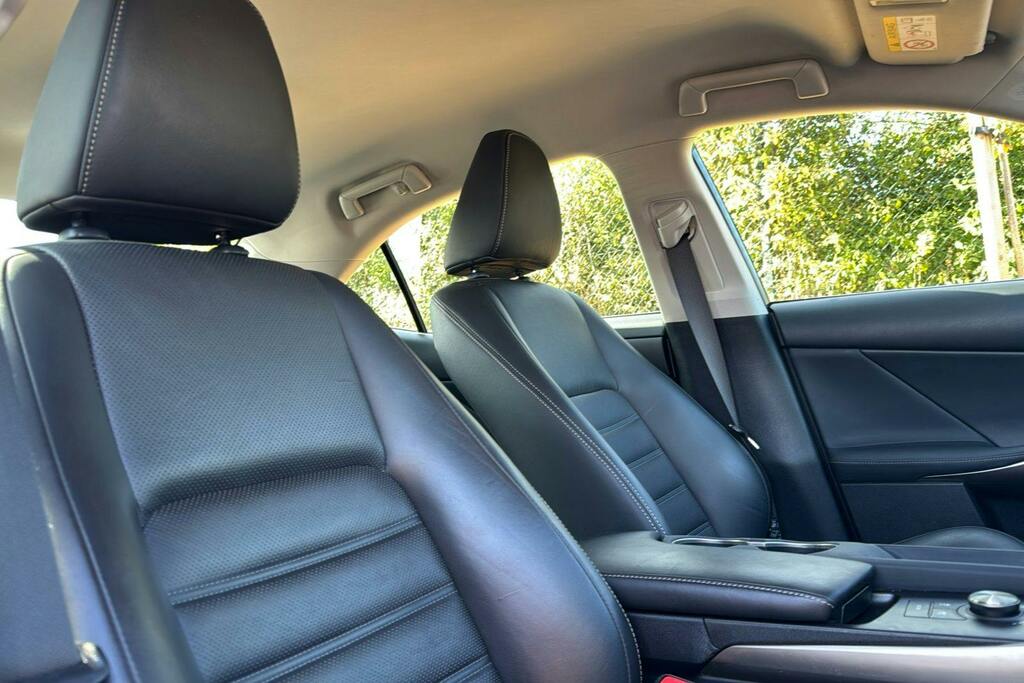 Lexus IS 2.5 300H Executive Edition E-cvt Euro 6 Ss Grey #28