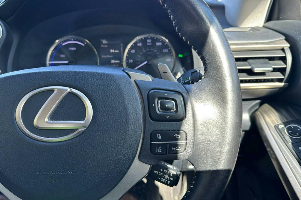 Lexus IS 2.5 300H Executive Edition E-cvt Euro 6 Ss Grey #17
