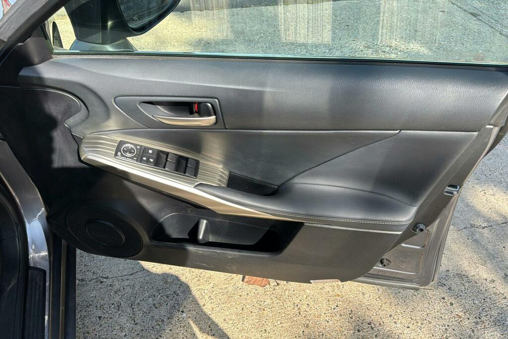 Lexus IS 2.5 300H Executive Edition E-cvt Euro 6 Ss Grey #25