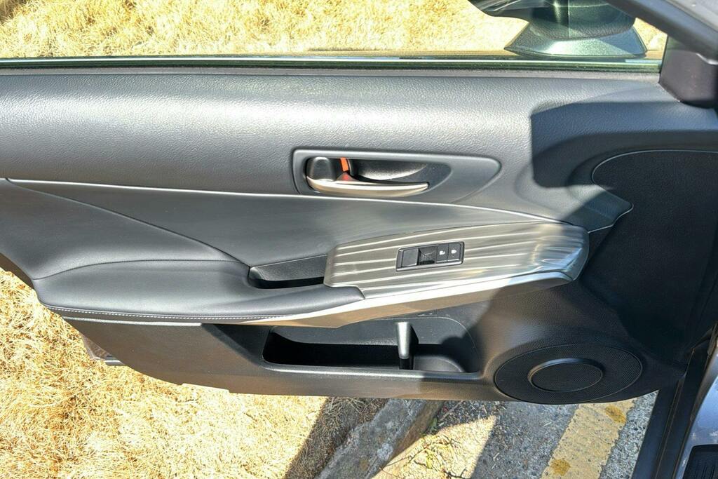 Lexus IS 2.5 300H Executive Edition E-cvt Euro 6 Ss Grey #32