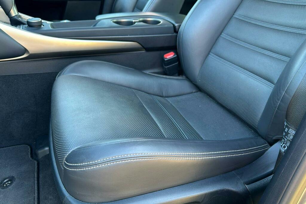 Lexus IS 2.5 300H Executive Edition E-cvt Euro 6 Ss Grey #35