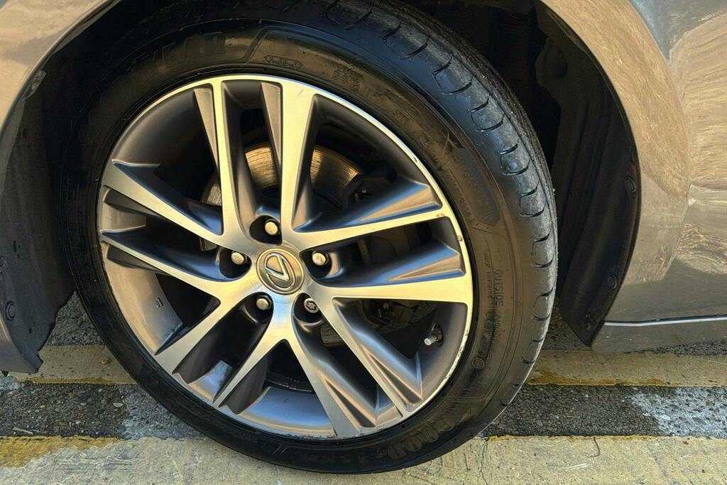 Lexus IS 2.5 300H Executive Edition E-cvt Euro 6 Ss Grey #30