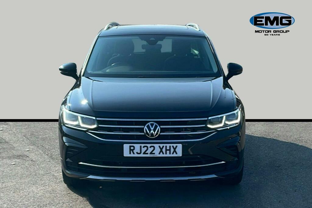 Volkswagen Tiguan 1.5 Tsi Elegance Suv Dsg Ss RJ22XHX Black #2
