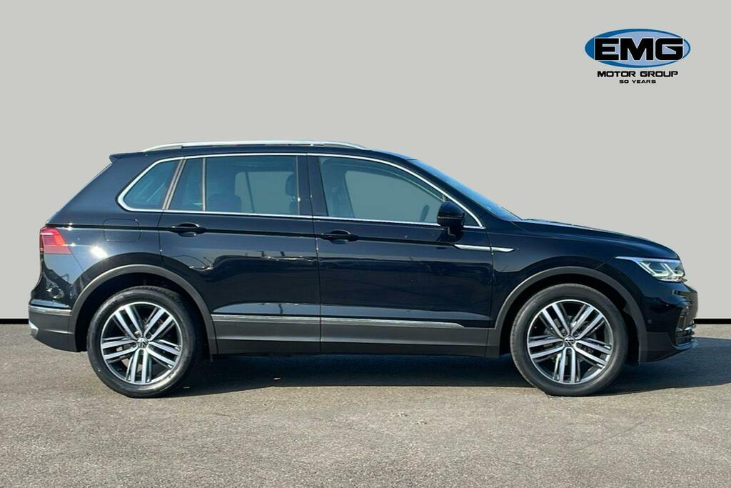 Volkswagen Tiguan 1.5 Tsi Elegance Suv Dsg Ss RJ22XHX Black #3