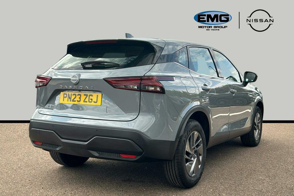 Nissan Qashqai 1.3 Dig T Mhev Acenta Premium Suv Hybri PN23ZGJ Grey #6
