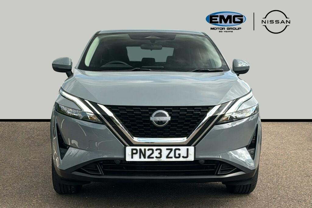 Nissan Qashqai 1.3 Dig T Mhev Acenta Premium Suv Hybri PN23ZGJ Grey #2
