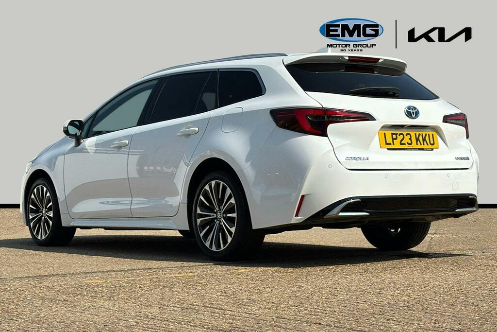 Toyota Corolla 1.8 Vvt H Design Touring Sports Hybrid White #4
