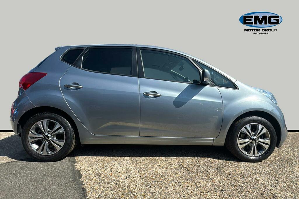 Kia Venga 1.6 3 Mpv Silver #3