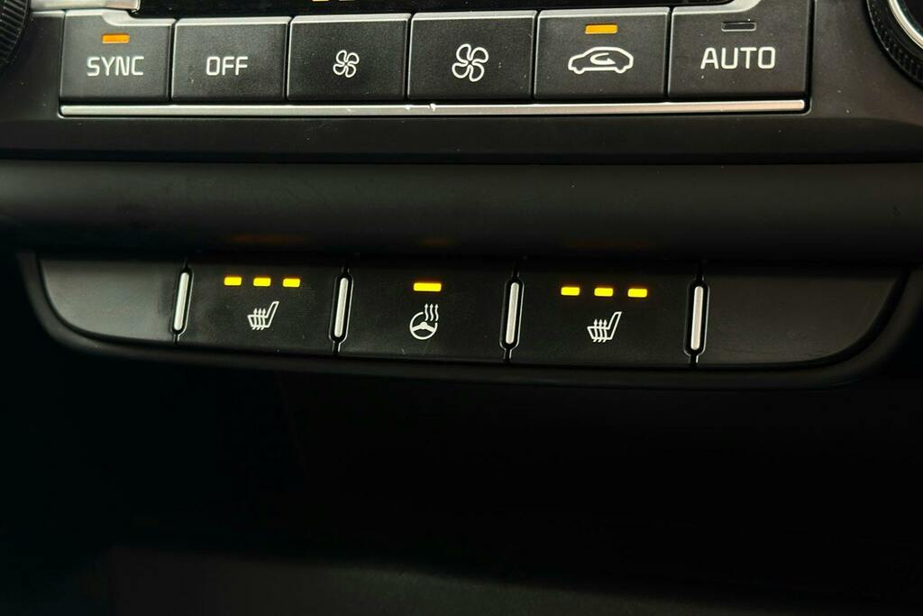 Kia Ceed 1.5T Gdi Isg Gt-line Orange #25