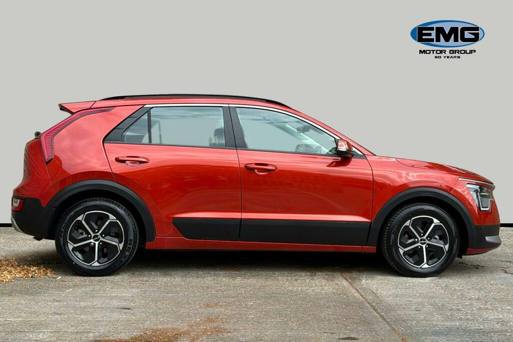 Kia Niro 1.6 Gdi 11.1Kwh 2 Suv Plug In Hybrid Dc Orange #3