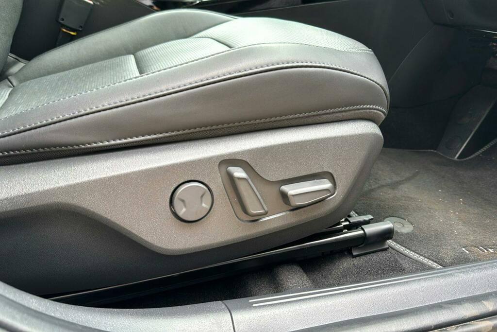 Kia e-Niro 150Kw 2 Nav 65Kwh Grey #24