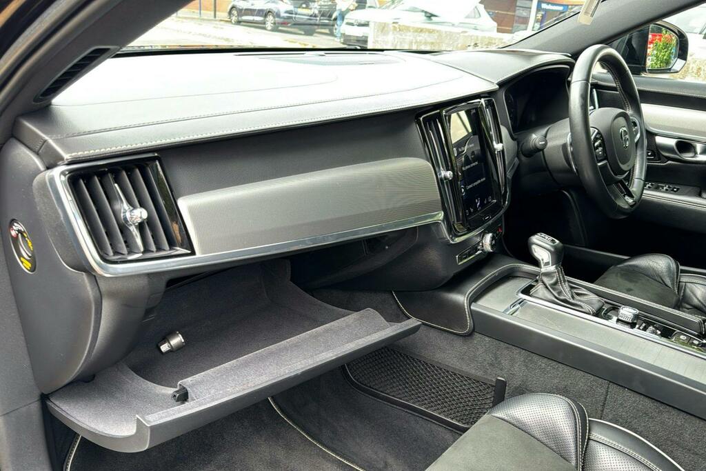 Volvo V90 2.0 D4 R-design Plus 188 Bhp Silver #34
