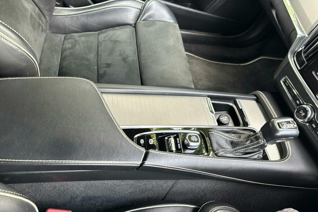 Volvo V90 2.0 D4 R-design Plus 188 Bhp Silver #46
