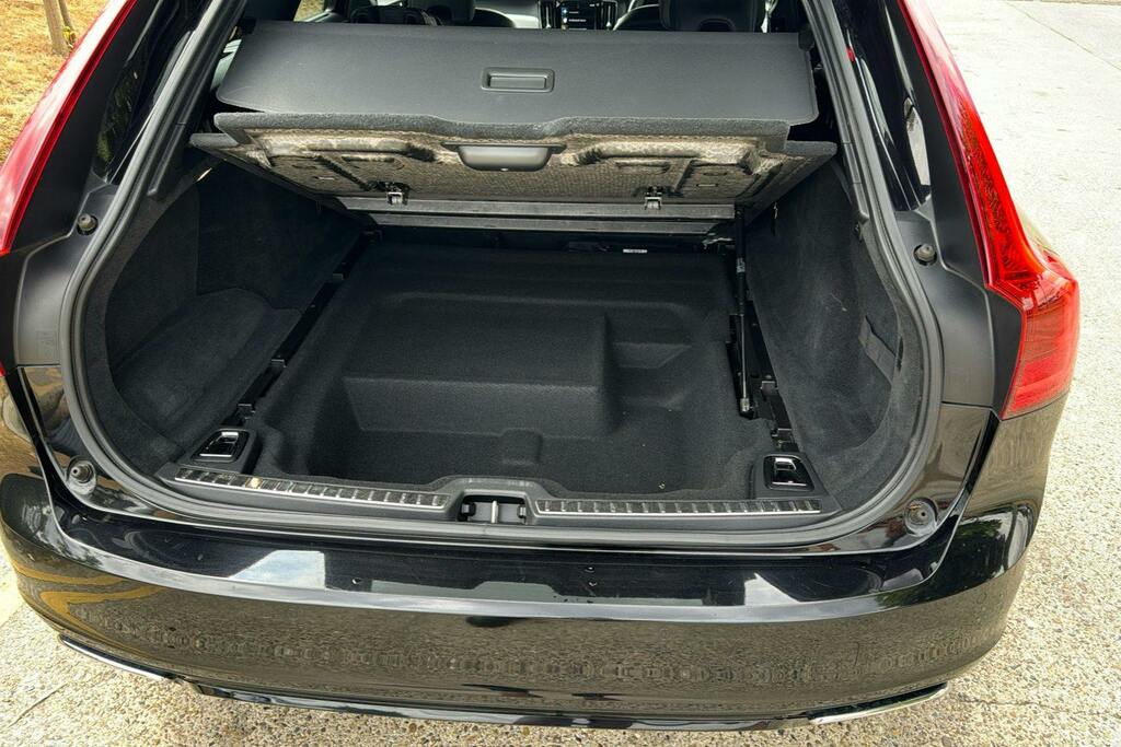 Volvo V90 2.0 D4 R-design Plus 188 Bhp Silver #43