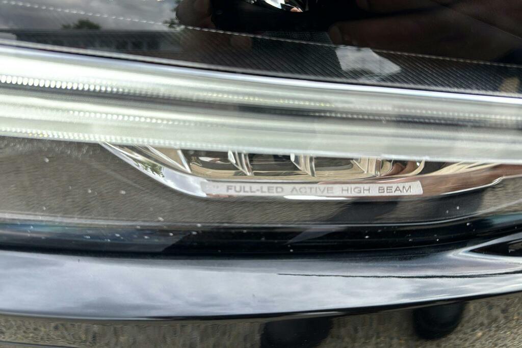 Volvo V90 2.0 D4 R-design Plus 188 Bhp Silver #29