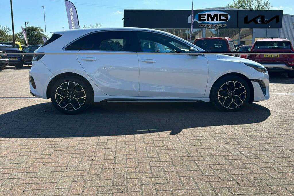 Kia Ceed 1.5 T Gdi Gt Line Hatchback S YH73LVS White #3