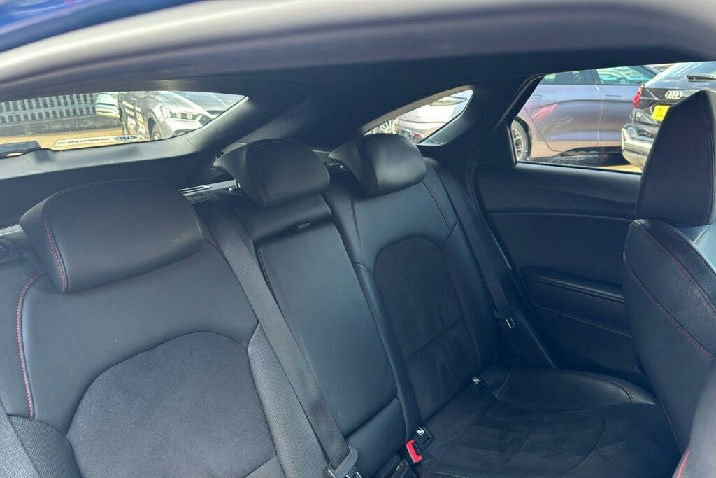 Kia Proceed 1.5 T-gdi Gt-line Shooting Brake Dct Black #11