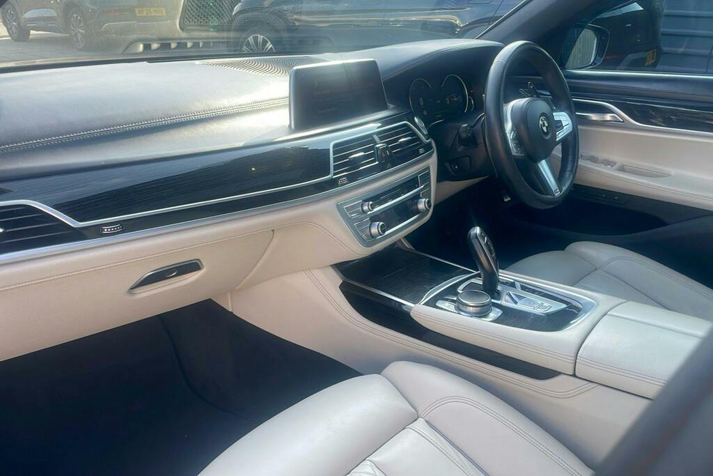 BMW 7 Series 730D Xdrive M Sport Black #10