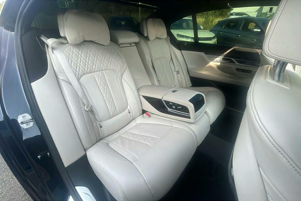 BMW 7 Series 730D Xdrive M Sport Black #27