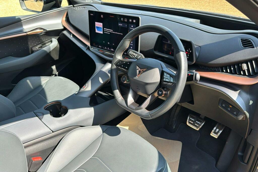 Cupra Tavascan 210Kw V2 77Kwh Beige #9