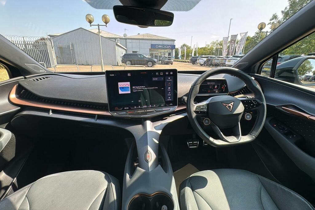 Cupra Tavascan 210Kw V2 77Kwh Beige #8