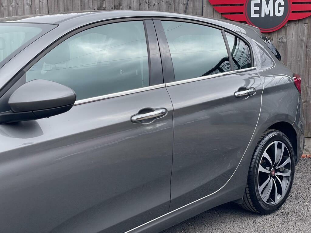 Fiat Tipo 1.6 Multijet Easy Plus 118 Bhp Red #18