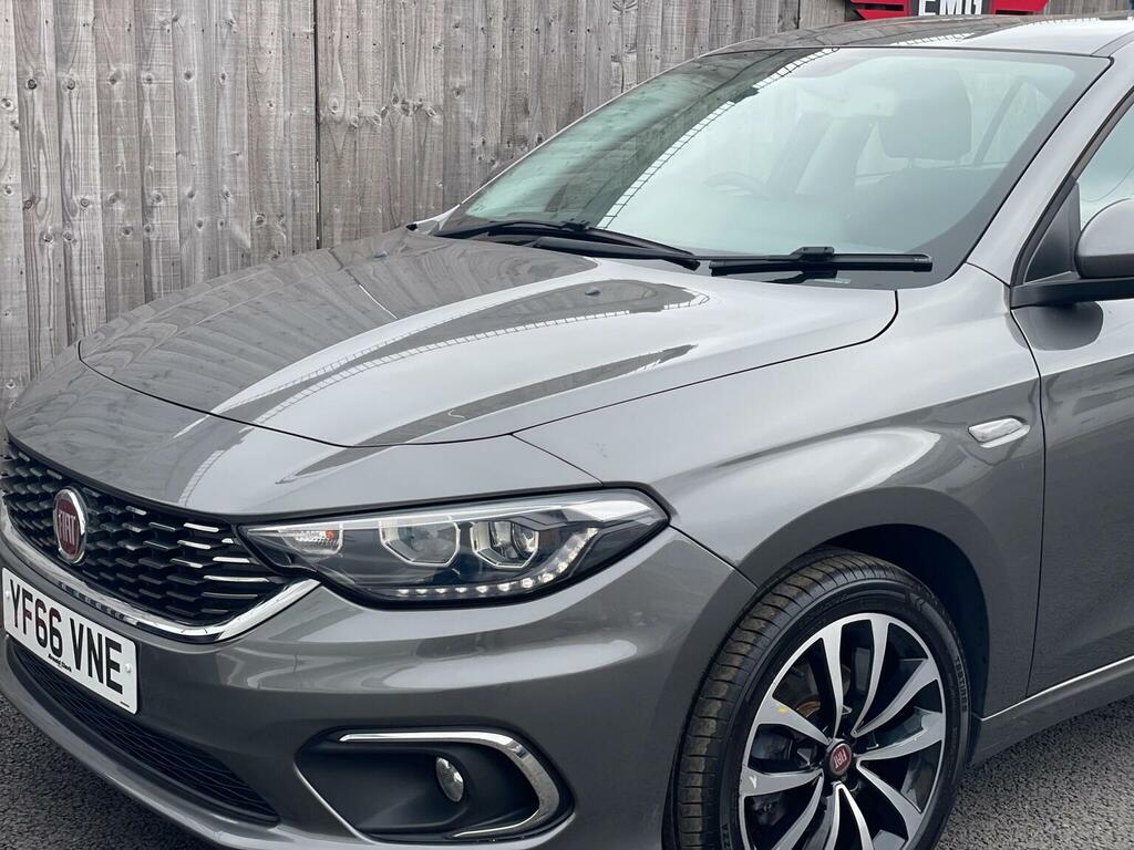 Fiat Tipo 1.6 Multijet Easy Plus 118 Bhp Red #20