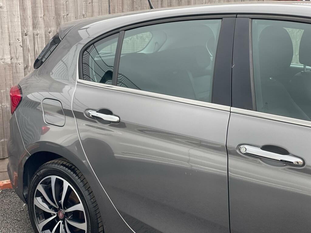 Fiat Tipo 1.6 Multijet Easy Plus 118 Bhp Red #16
