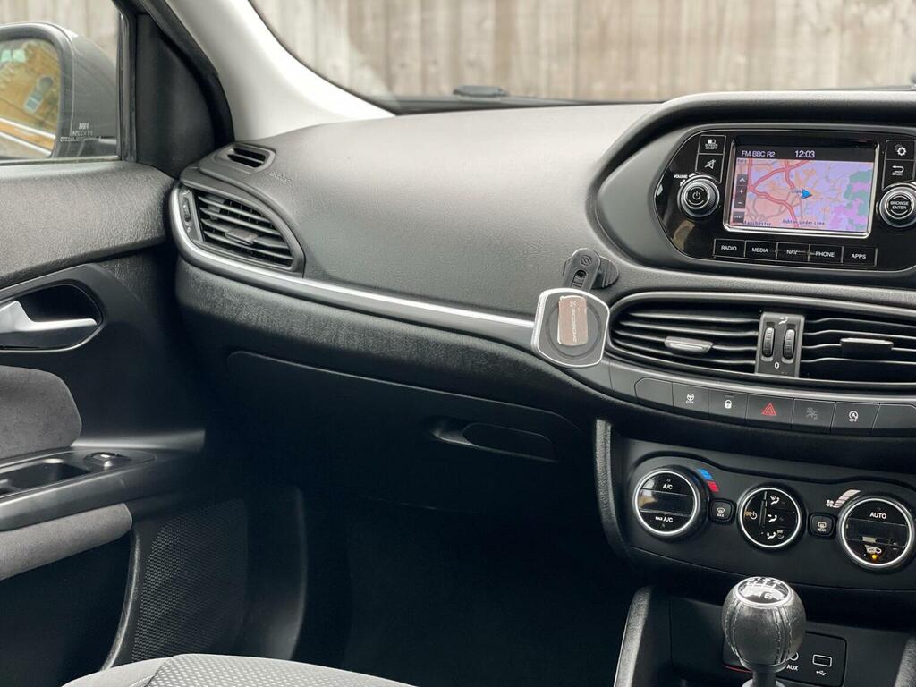 Fiat Tipo 1.6 Multijet Easy Plus 118 Bhp Red #48