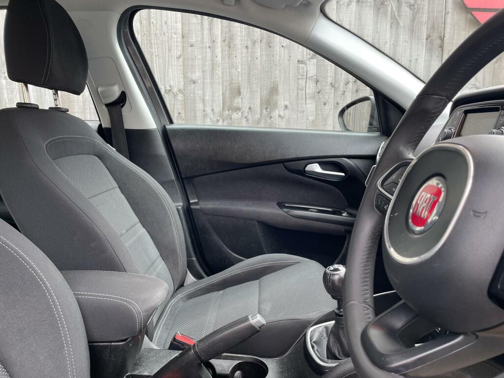Fiat Tipo 1.6 Multijet Easy Plus 118 Bhp Red #60