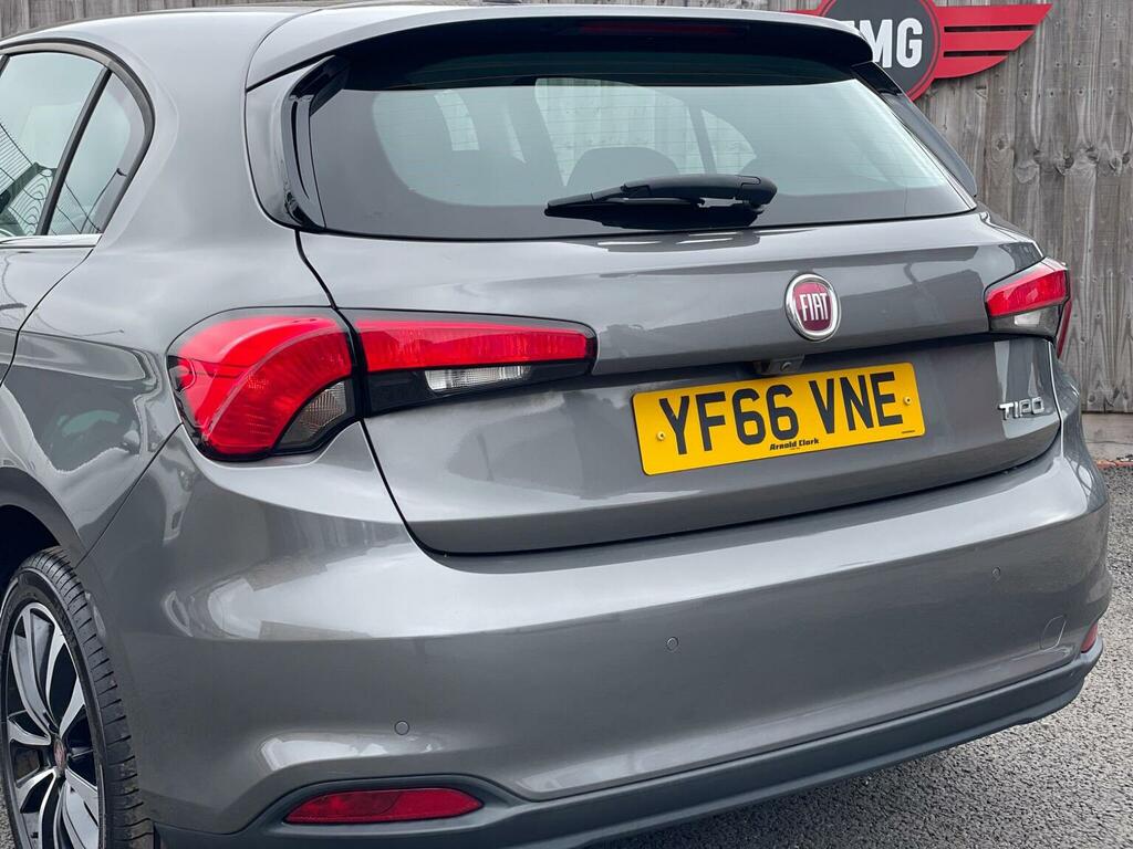 Fiat Tipo 1.6 Multijet Easy Plus 118 Bhp Red #41