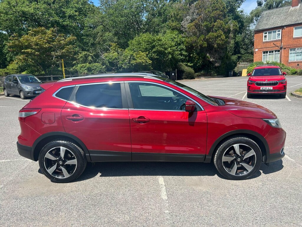 Nissan Qashqai 1.2 Dig-t N-tec Xtron 2Wd Euro 6 Ss Red #3