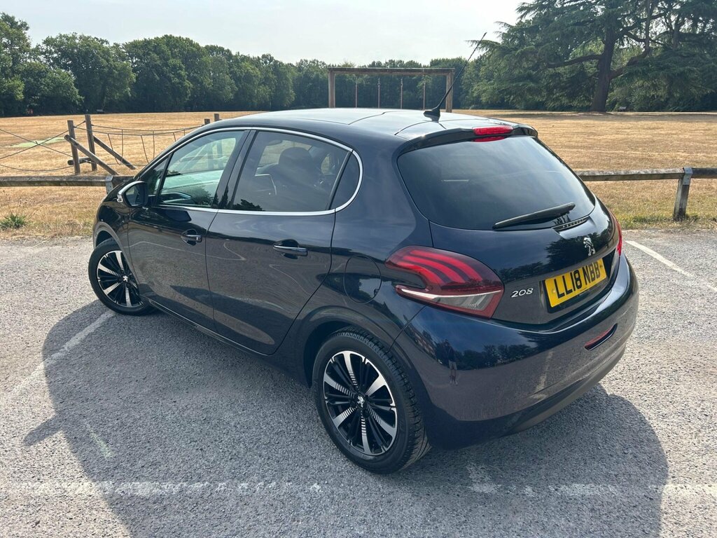 Peugeot 208 1.2 Puretech Allure Premium Euro 6 Ss Blue #4