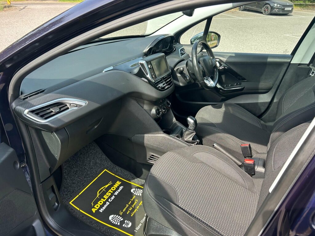 Peugeot 208  Black #44