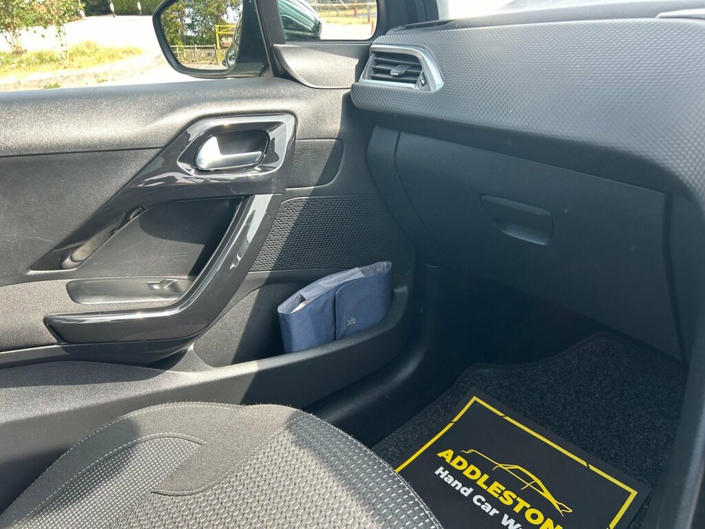 Peugeot 208  Black #26