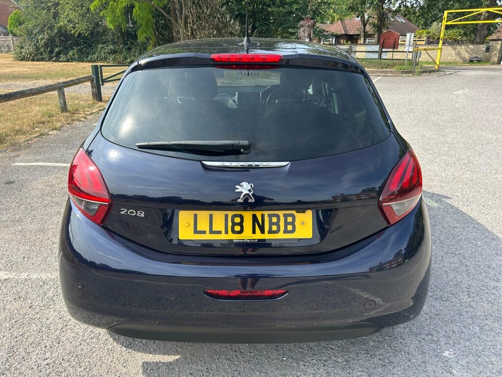 Peugeot 208  Black #12