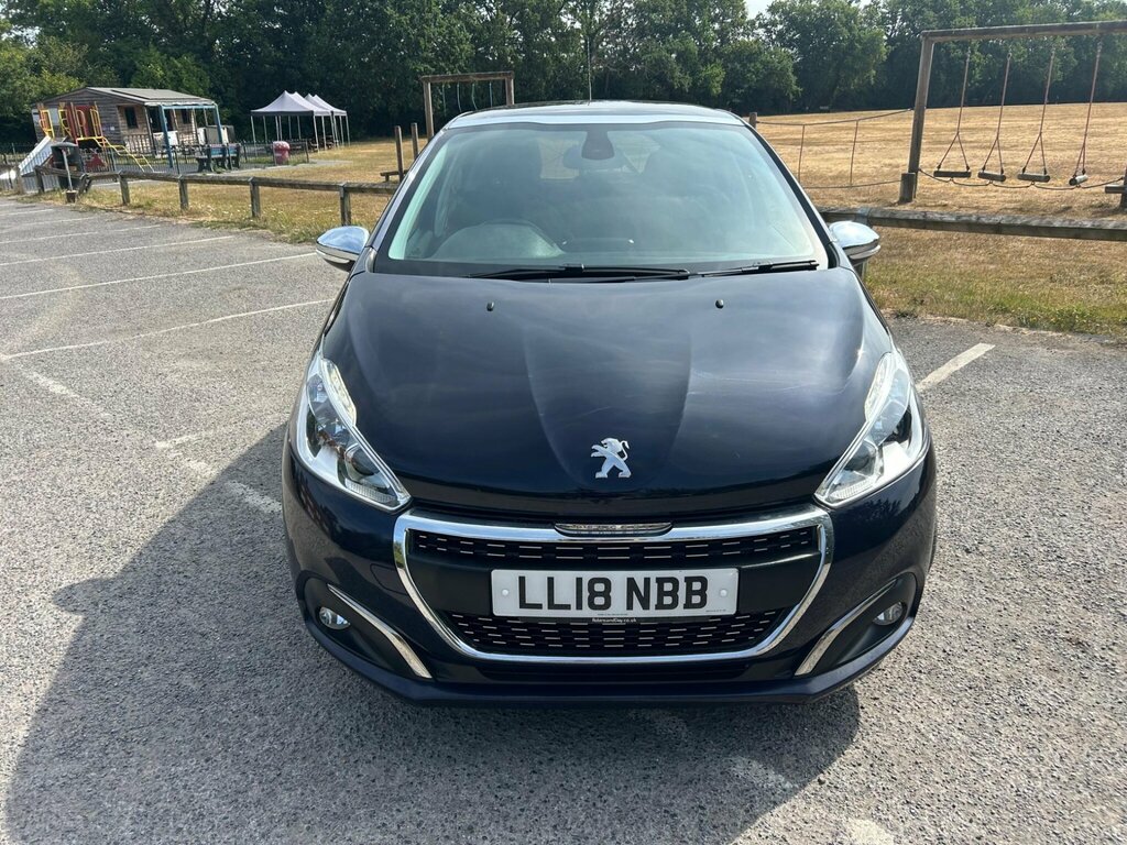 Peugeot 208  Black #11