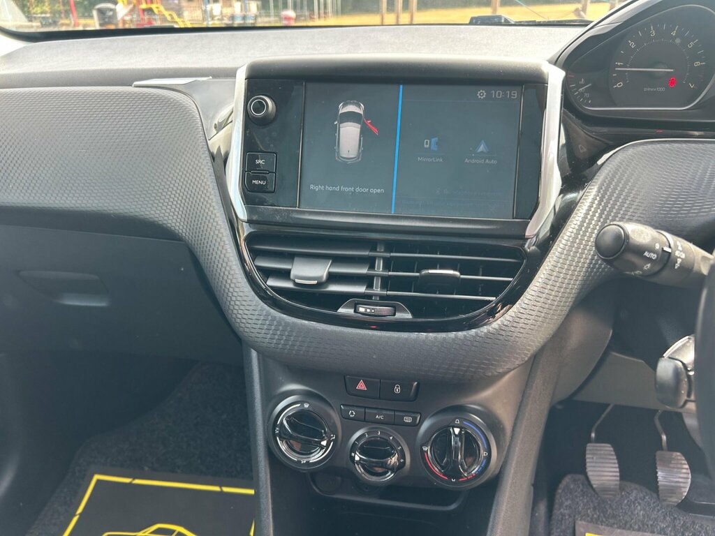 Peugeot 208  Black #39