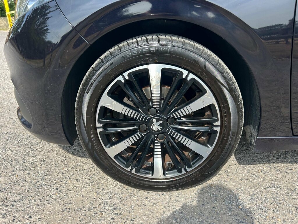Peugeot 208  Black #37