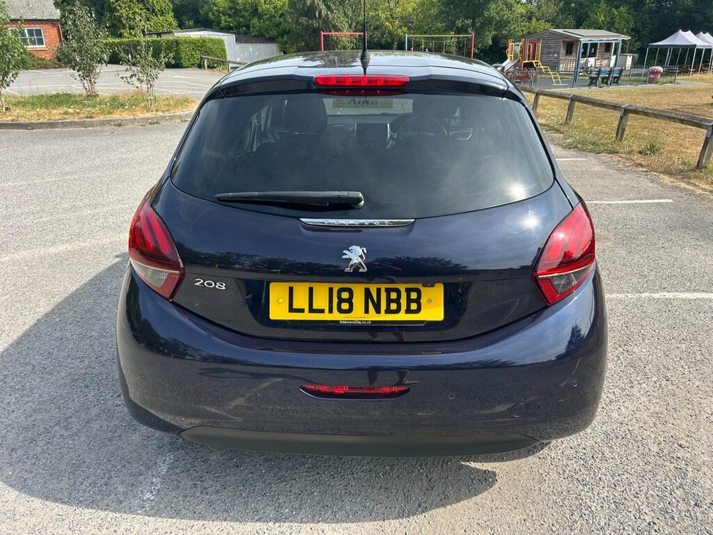Peugeot 208  Black #17